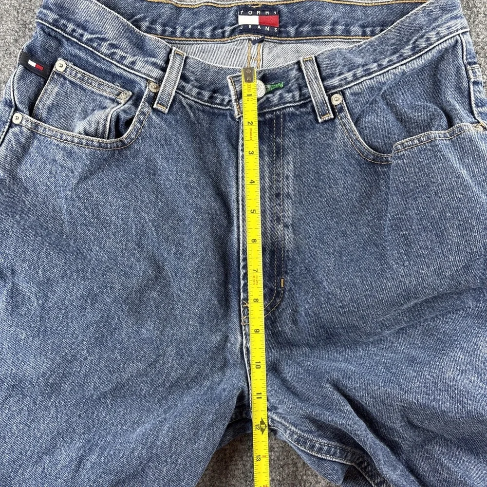 Vintage Tommy Jeans 32x32 Medium Wash - Y2K 90s Relaxed Straight Denim